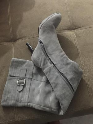 Vendo Botas de Mujer