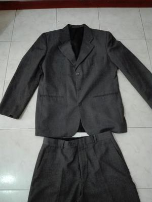 Vendo Traje en Excelente Estado Talla 30