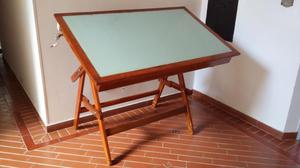 SE VENDE MESA DE DIBUJO