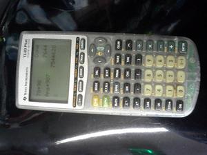 CALCULADORA TEXAS TI 83 PLUS SILVER MATRICES GRAFICAS