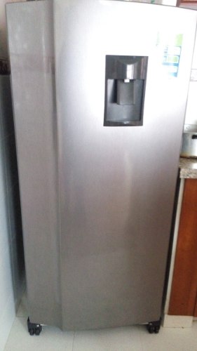 Nevera Haceb Línea Arezzo 248 Lt