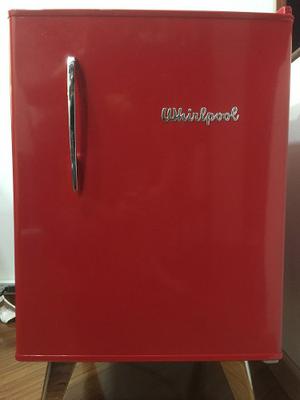 Nevera Mini Whirlpool Estilo Vintage (excelente Estado)