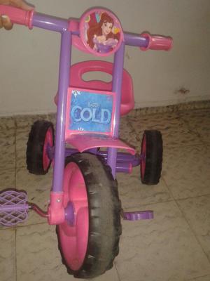 Triciclo Sofia para Niña Casi Nuevo