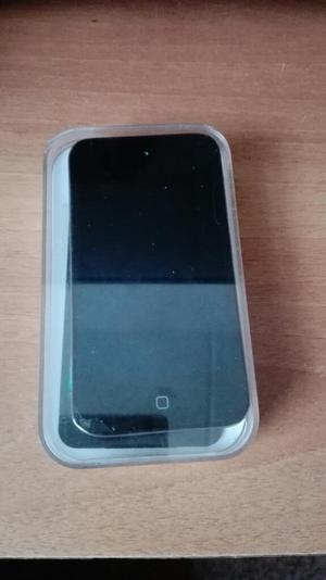 iPod Touch 4, 8 Gb