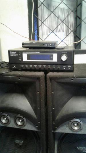 Vendo Amplificador con 2 Columnas de 15w