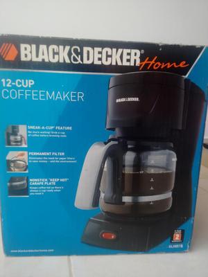 Cafetera Black And Decker 12 Tazas Negra