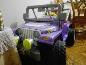 Carro a Batería Power Wheels de Fisher Price