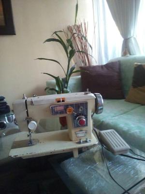 Se Vende Maquina de Coser