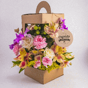 Arreglos Florales de diseño en cajas de lujo. Flores