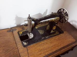 Maquina de Coser marca SINGER ANTIGUA