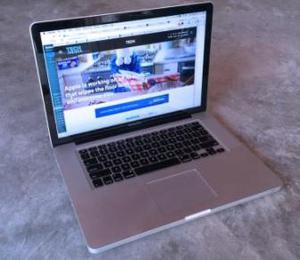 MACBOOK PRO 