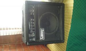 AMPLIFICADOR LANEY PARA BAJO ELÉCTRICO