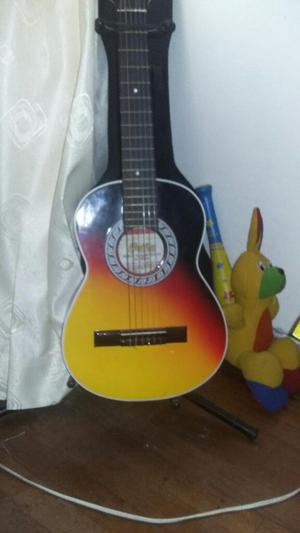 Guitarra Acustica con Soporte Y Estuche