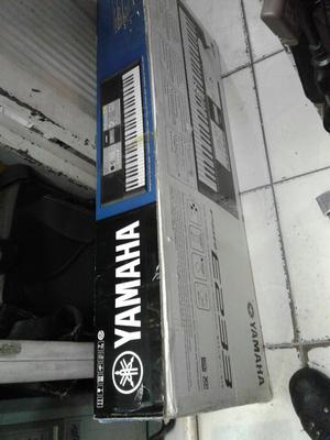 Teclado Yamaha Nuevecito E233 con Acceso