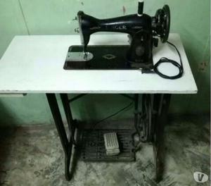 Vendo máquina de coser singer