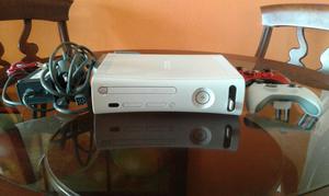 Xbox 360 con Dos Controles Y 6 Juegos