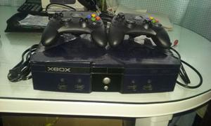 Xbox Clasica Usada Dos,controles,cables Juegos