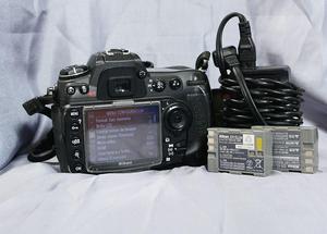 Camara Nikon D 300S con 3 cargadores de segunda