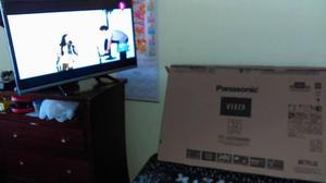 VENDO TV SMART PANASONICCON 8 DIAS DE COMPRADO