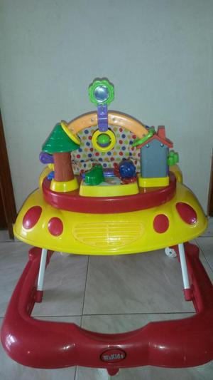 vendo caminador para niño o niña, coche y canguro para