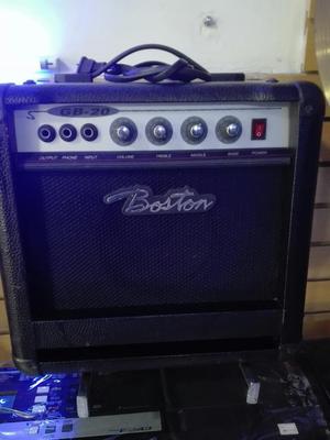 Amplificador de bajo Marca Boston