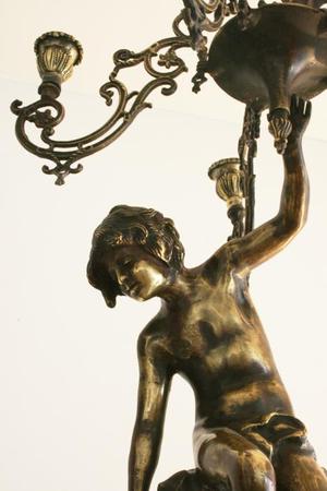 Escultura en Bronce dios del olimpo.