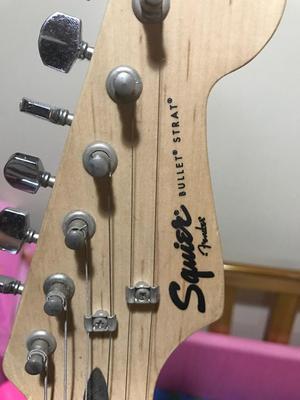 Guitarra Fender Squier Bullet Strat