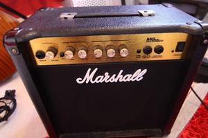 amplificador de guitarra marshall mg15cdr