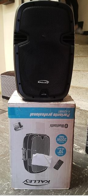 cabina de sonido kalley k s200bt y Tripode