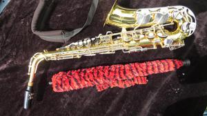 Saxofón Alto Yamaha Yas23, Excelente Estado, Completo