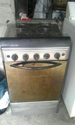 Hermosa Estufa con Horno