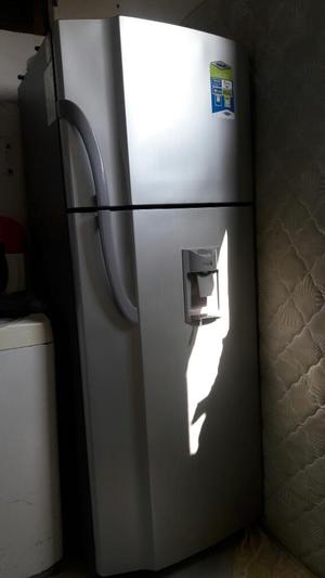 Vendo Nevera Haceb 305 Litros