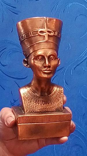 Estatua de Bronce Egipcia