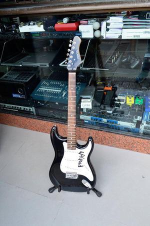 Guitarra Tipo Stratocaster Marca Texas
