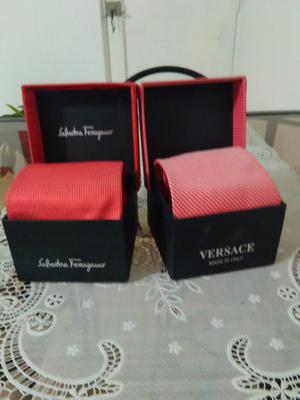 Corbatas Versace Y Salvatore Ferragamo
