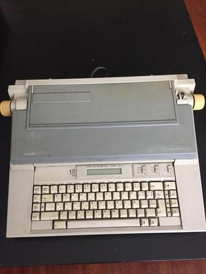 Maquina de Escribir OLIVETTI ET 66