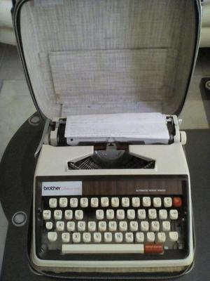 Máquina de Escribir en Buen Estado.