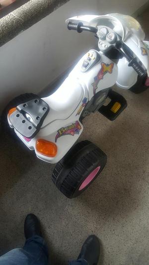 Vendo Moto Eléctrica para Niña