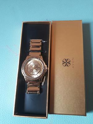 Vendo Reloj Femenino avon Nuevo