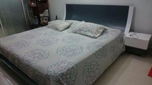 EN VENTA COMEDOR Y CAMA COLCHON 2x2