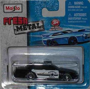 Maisto Fresh Metal Die-cast Vehicles ~ Ford Crown !