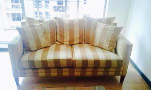 Vendo Sofa 2 Puestos Medera Tapizados en Tela