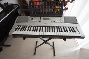 Teclado Yamaha PSRE313