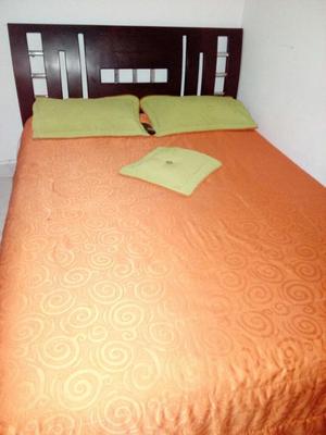 Vendo Cama con Colchon de 1'40