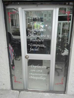 Vendo Puerta en Aluminio con Marco