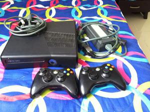 vendo XBOX 360 COMO NUEVO