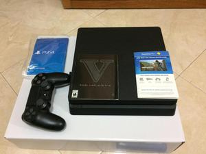 Play station 4 slim