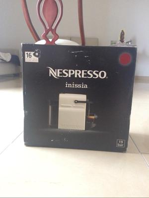 Cafetera Nespresso nueva