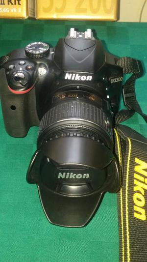 Nikon  Nueva 2 Lentes, $2.4
