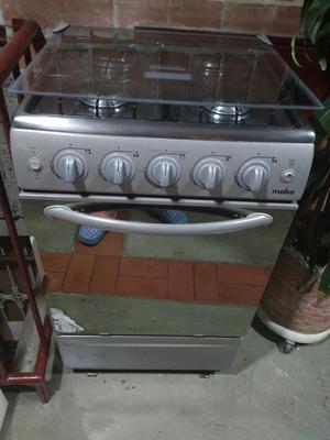 Vendo Estufa Mabe con Horno Y Grill